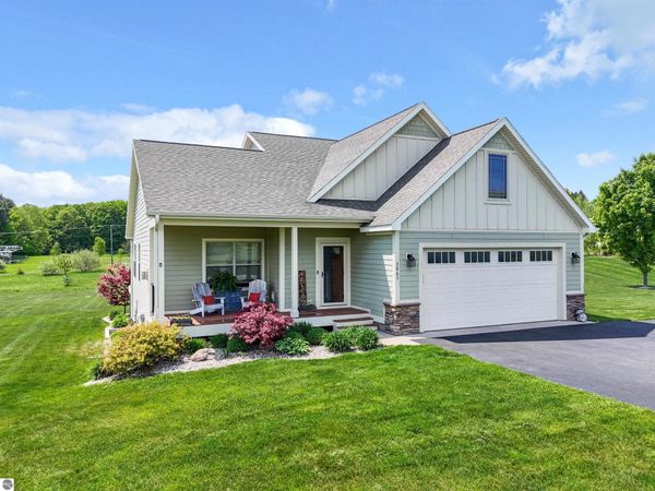 3865 Brayton Lane, Traverse City, MI 49685