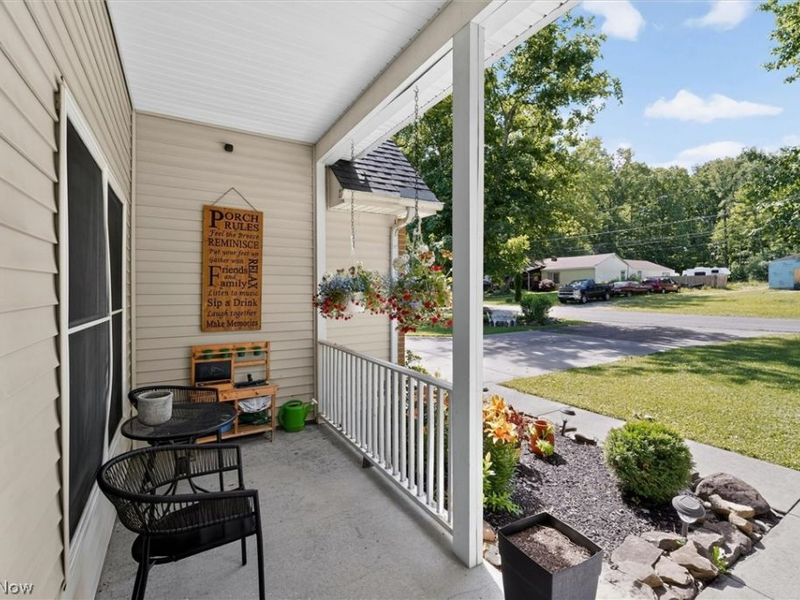 41668 Birchwood Street, Elyria, OH 44035 Photo 4