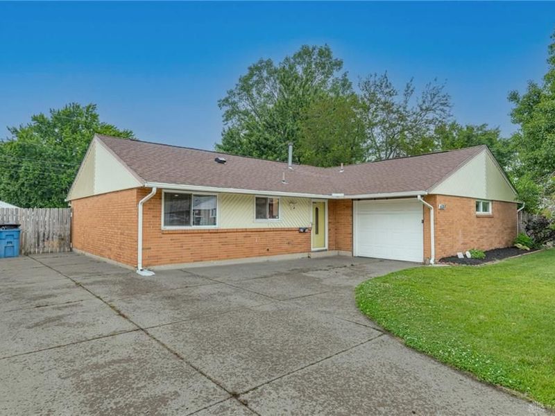 6317 Rosebury Drive, Huber Heights, OH 45424 Photo 1