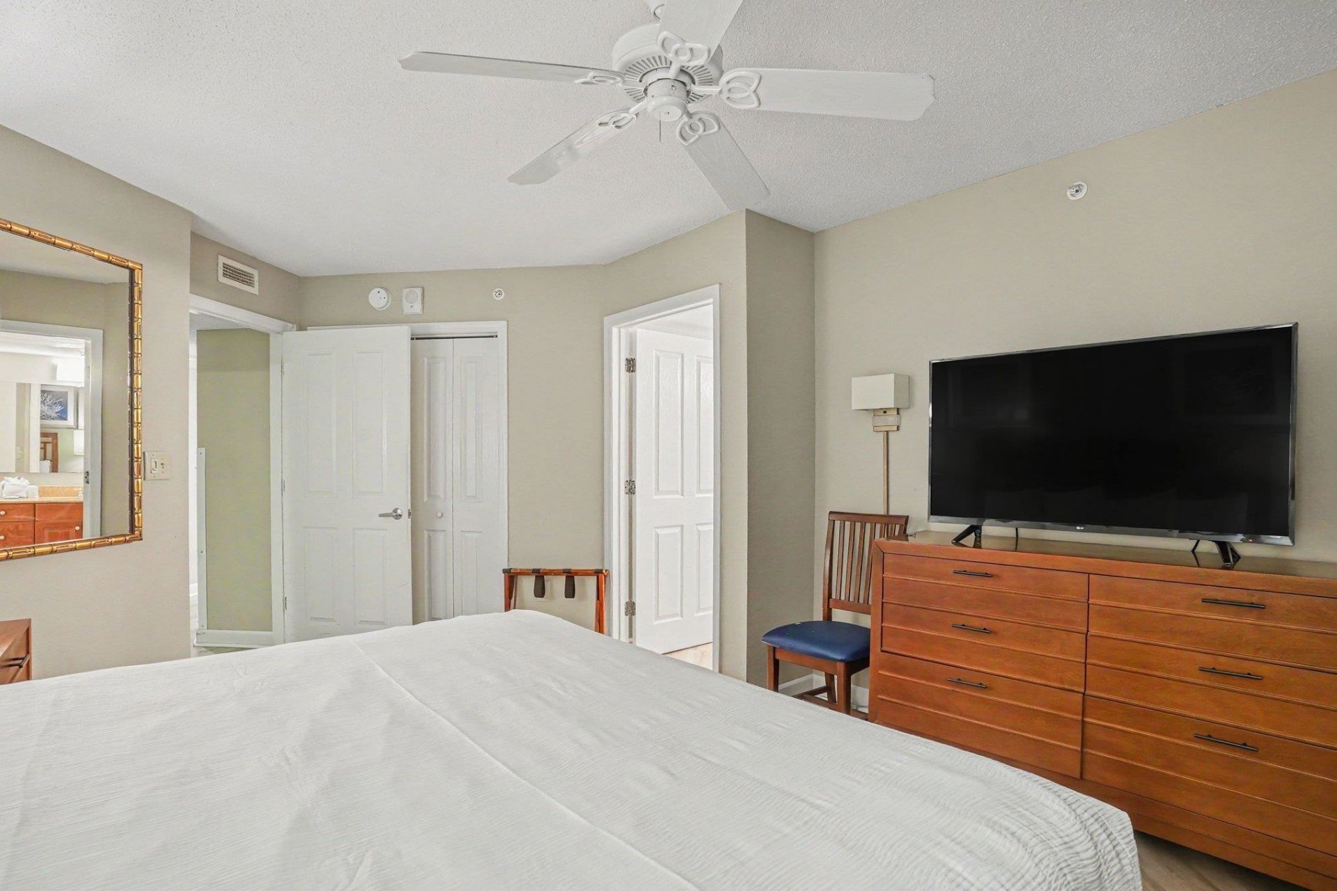 5200 N Ocean Blvd. Photo 12
