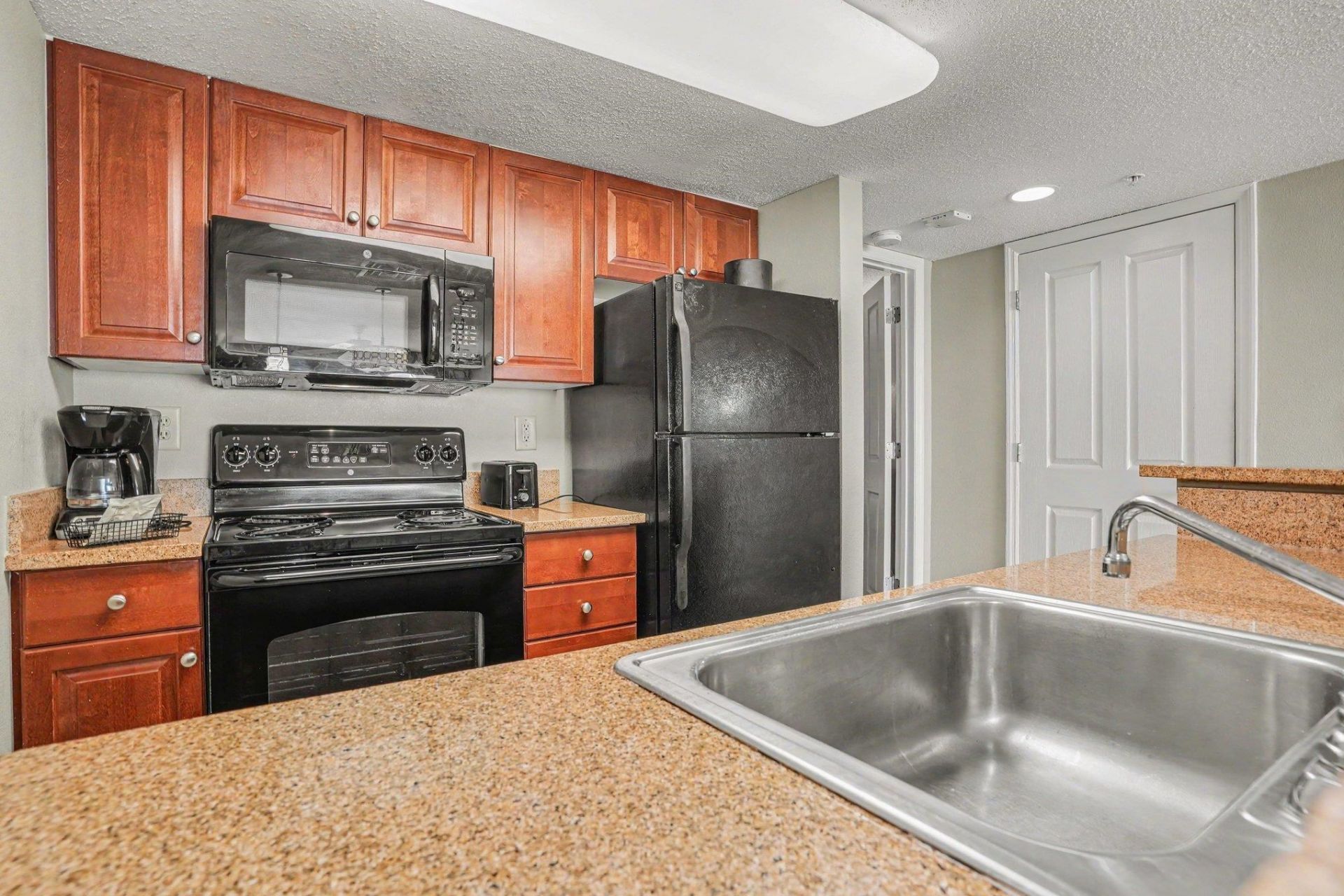 5200 N Ocean Blvd. Photo 7