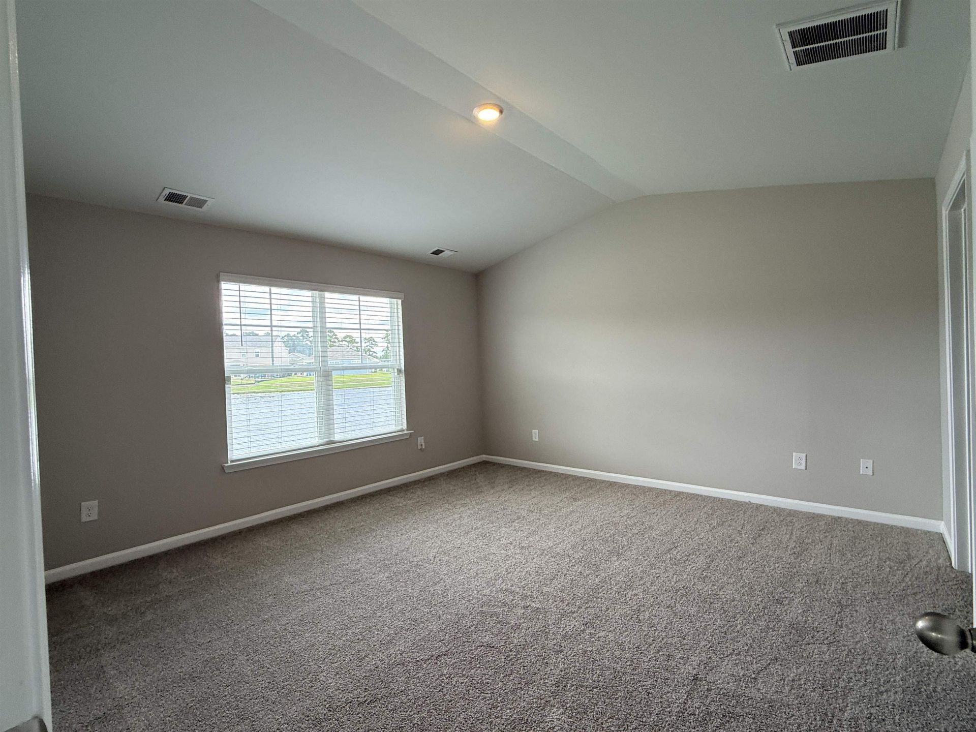 527 Courtridge Loop Photo 13