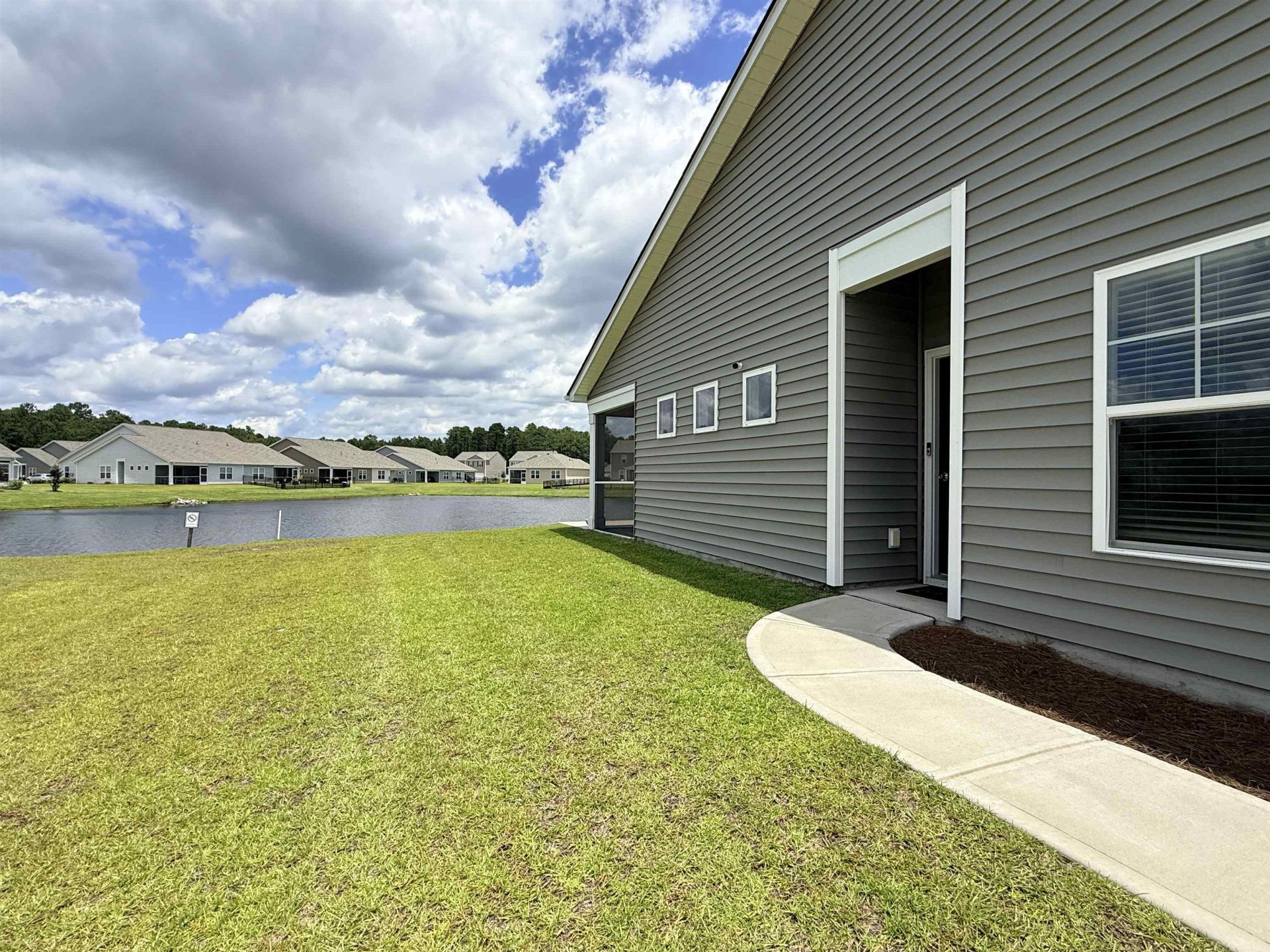527 Courtridge Loop Photo 2