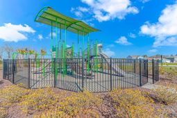 527 Courtridge Loop  photo 4