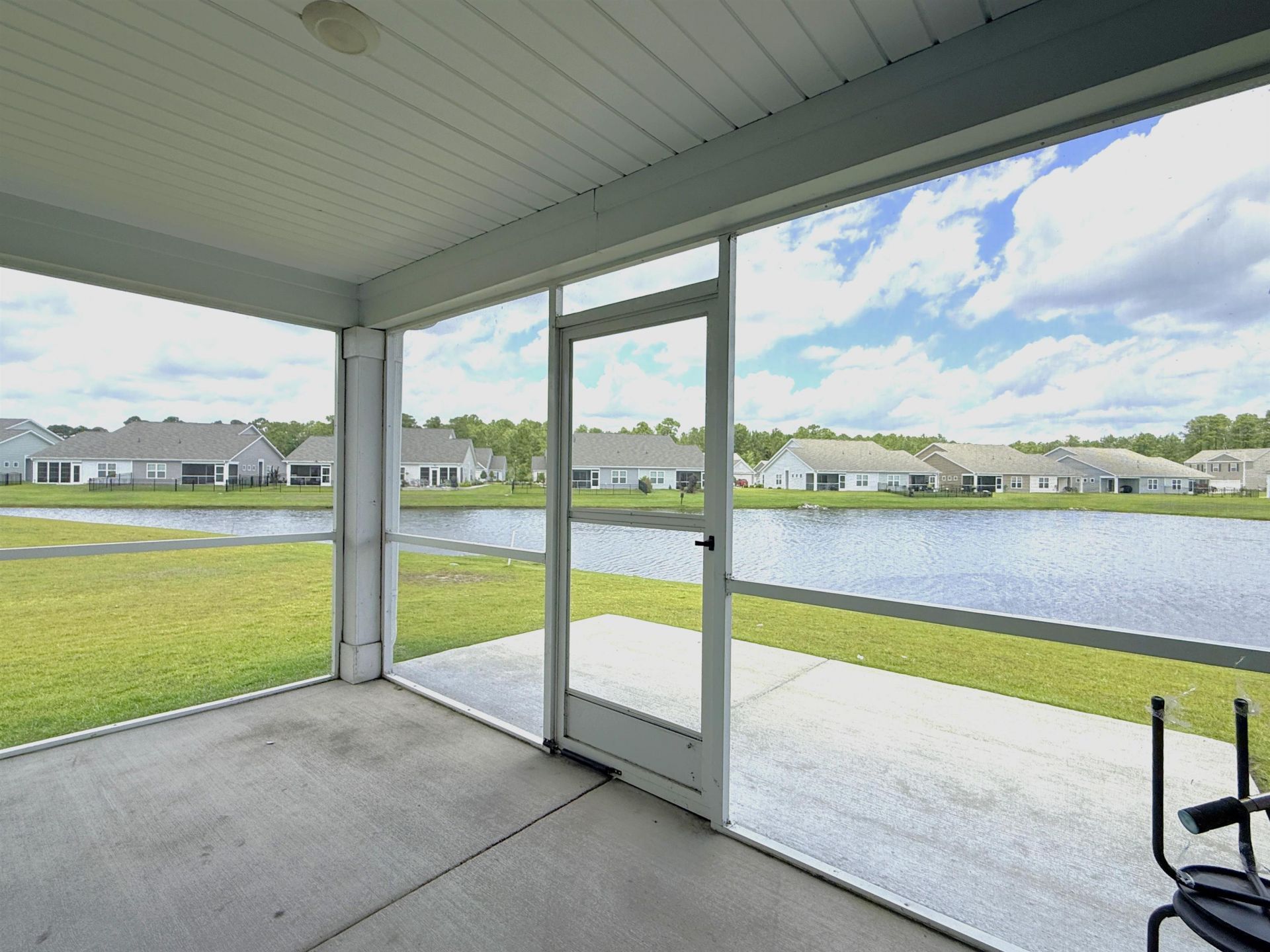 527 Courtridge Loop Photo 9