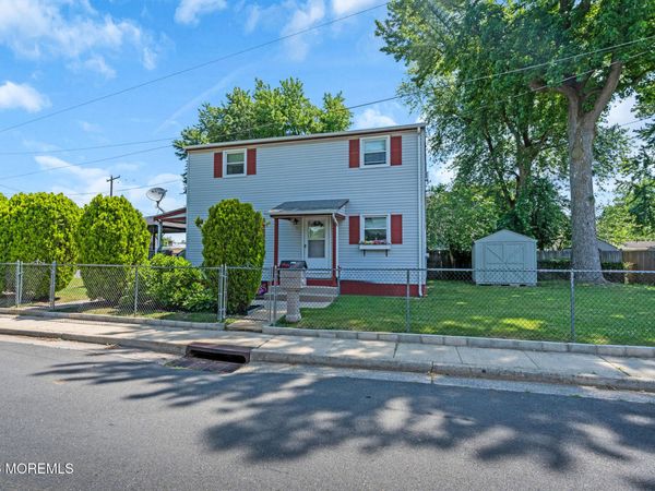 704 Monmouth Parkway, North Middletown, NJ 07748