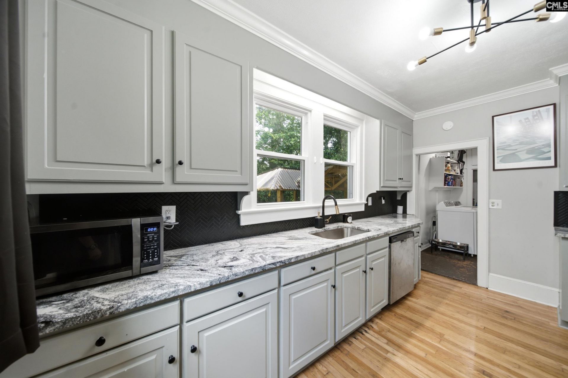 612 Howard Street Photo 9