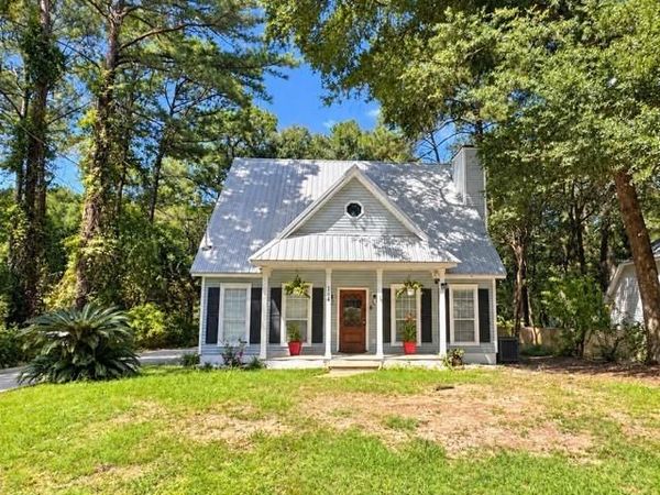104 Crestview Circle, Daphne, AL 36526