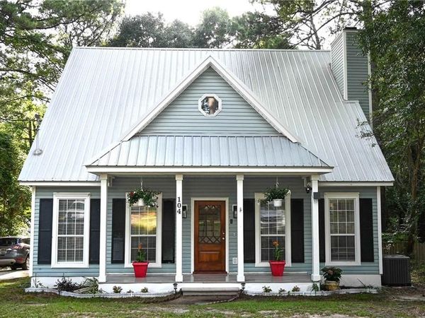 104 Crestview Circle, Daphne, AL 36526