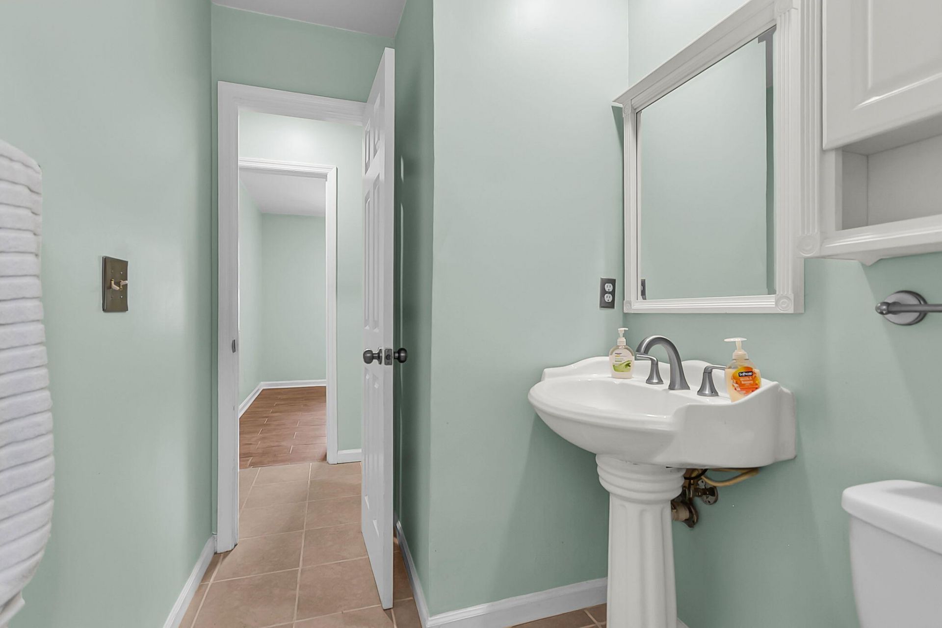 109 Carriage Court Photo 23