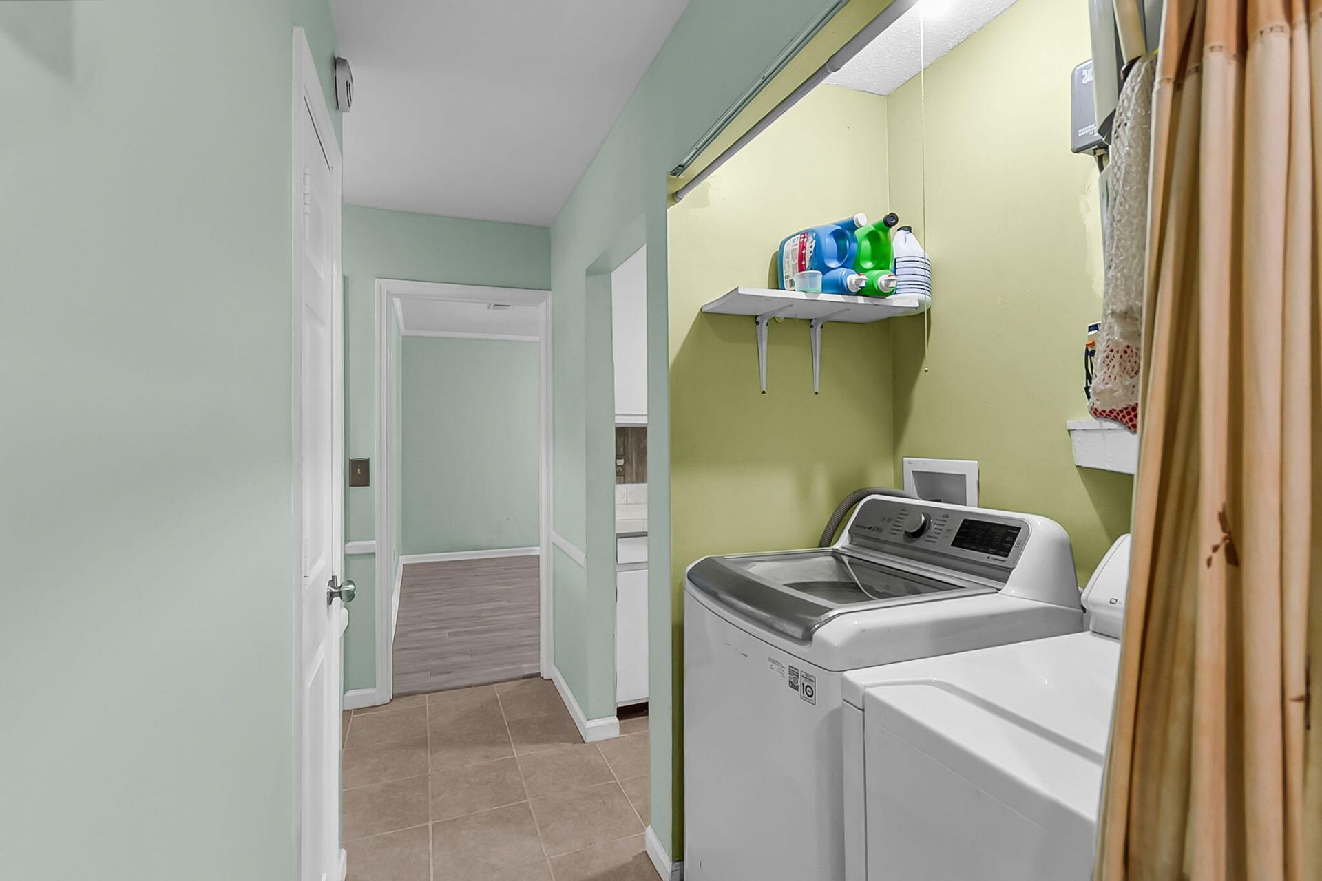 109 Carriage Court Photo 27