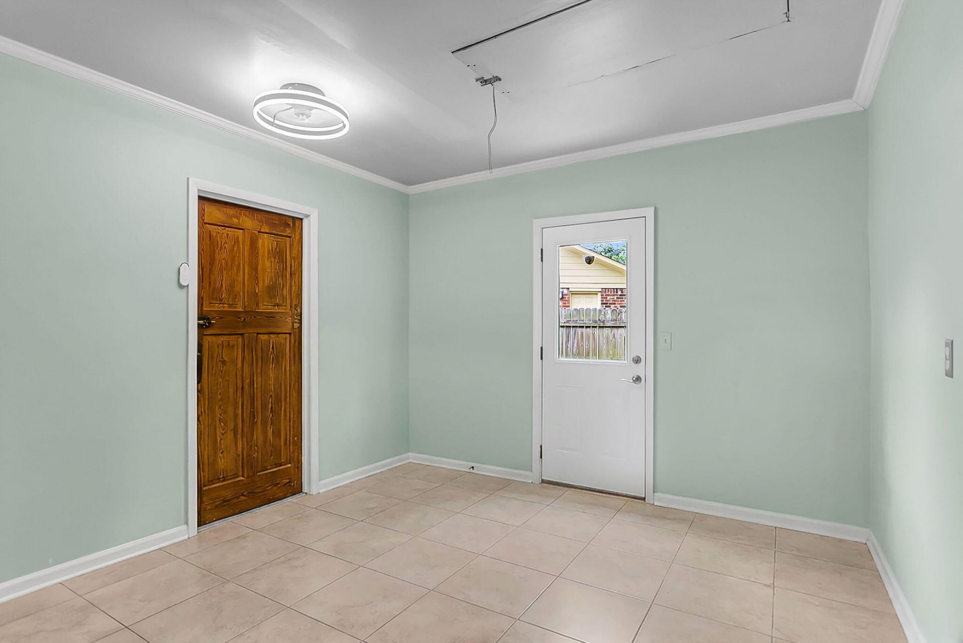 109 Carriage Court Photo 32
