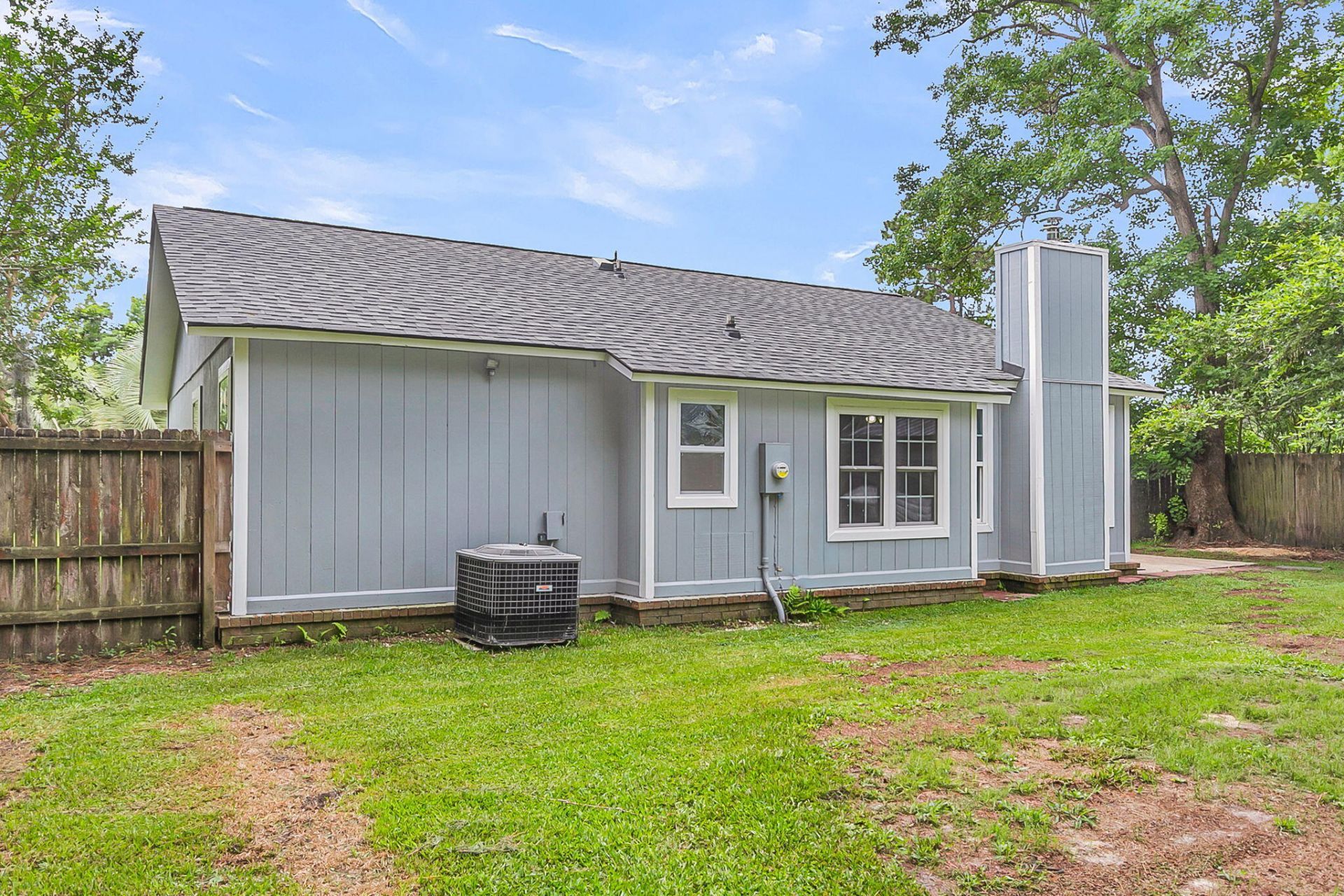 109 Carriage Court Photo 48