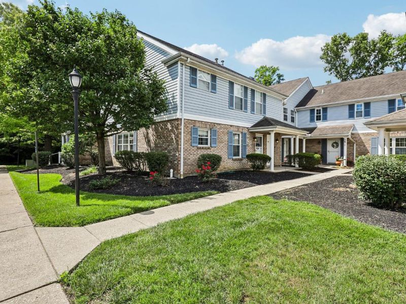 9726 Timberview Court, West Chester, OH 45241 Photo 2