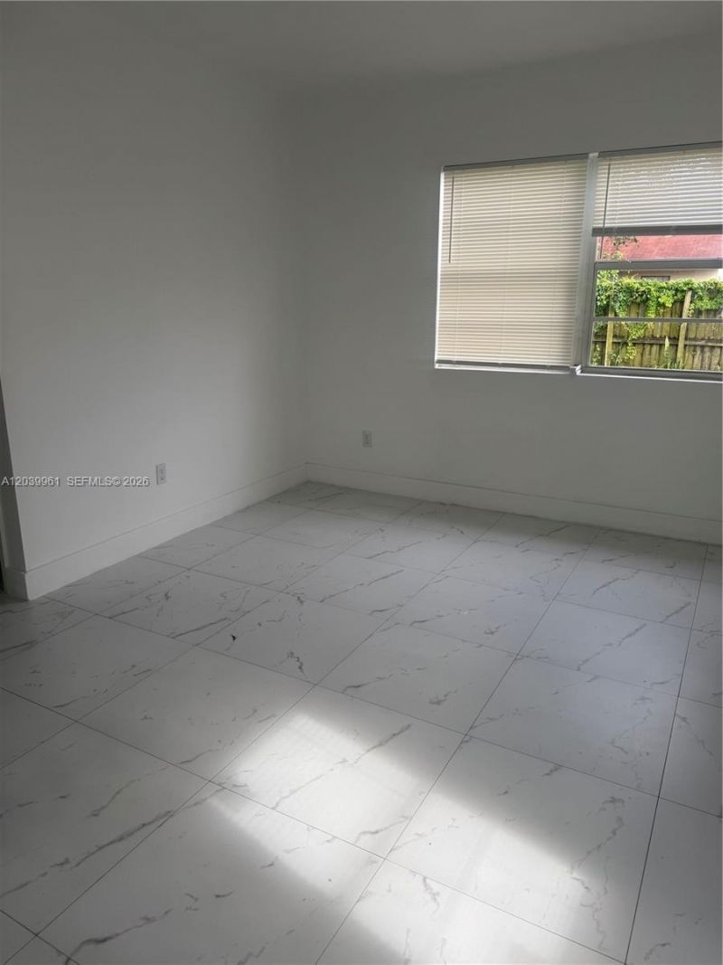 713 NW 4th St, Hallandale Beach, FL 33009 Photo