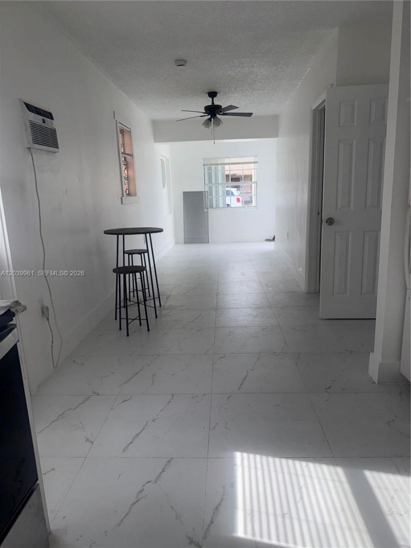 713 NW 4th St, Hallandale Beach, FL 33009 Photo