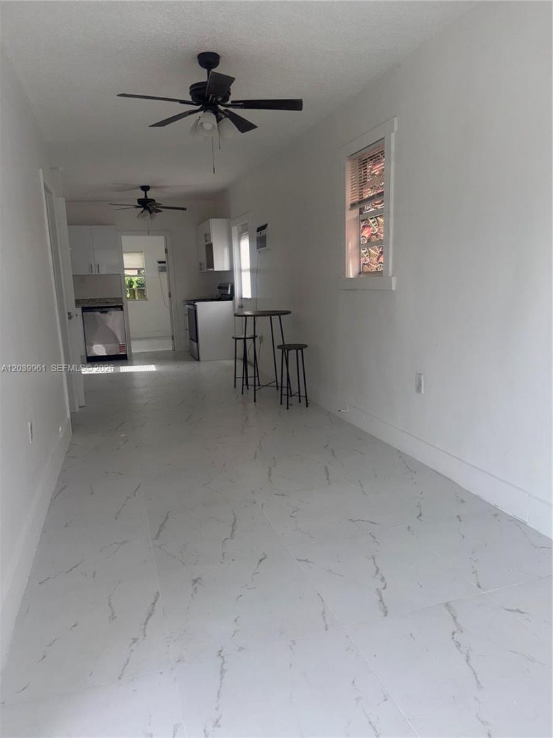 713 NW 4th St, Hallandale Beach, FL 33009 Photo