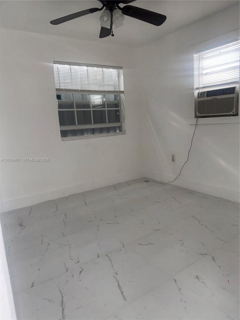 713 NW 4th St, Hallandale Beach, FL 33009 Photo