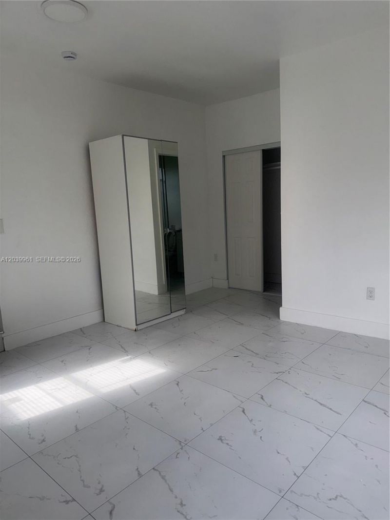 713 NW 4th St, Hallandale Beach, FL 33009 Photo