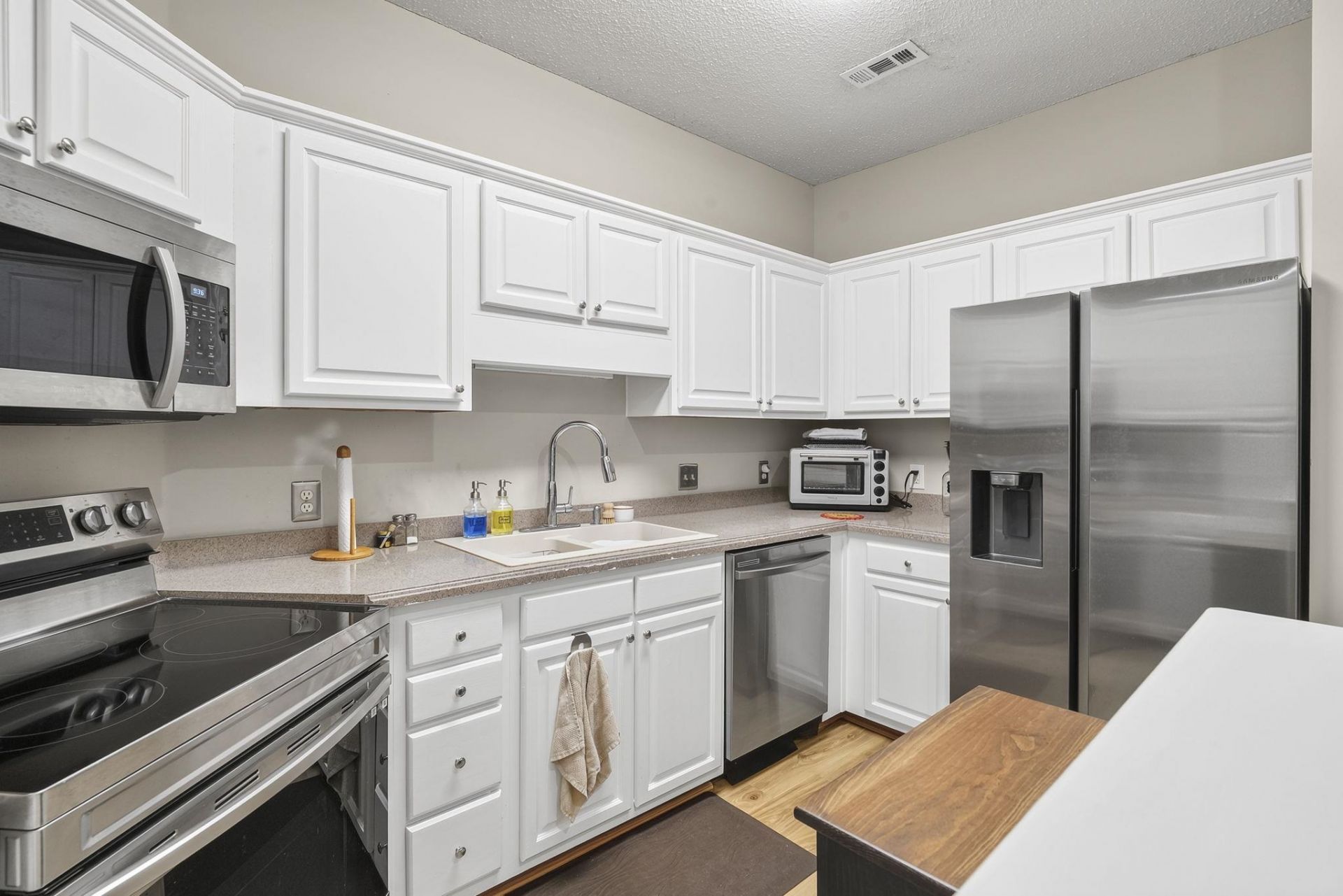 6210 Sweetwater Blvd. Photo 10