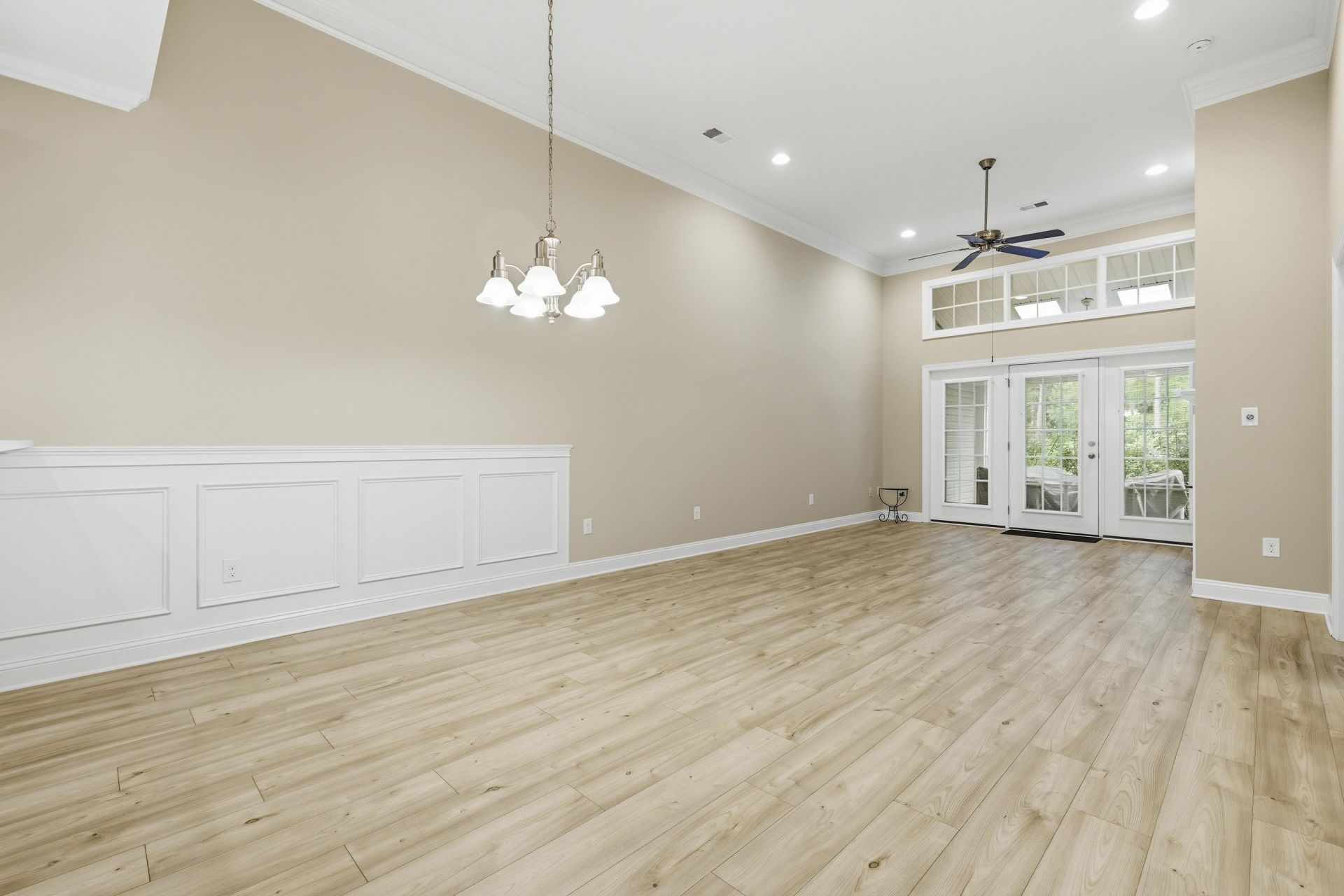 670 Sunnyside Dr. Photo 14