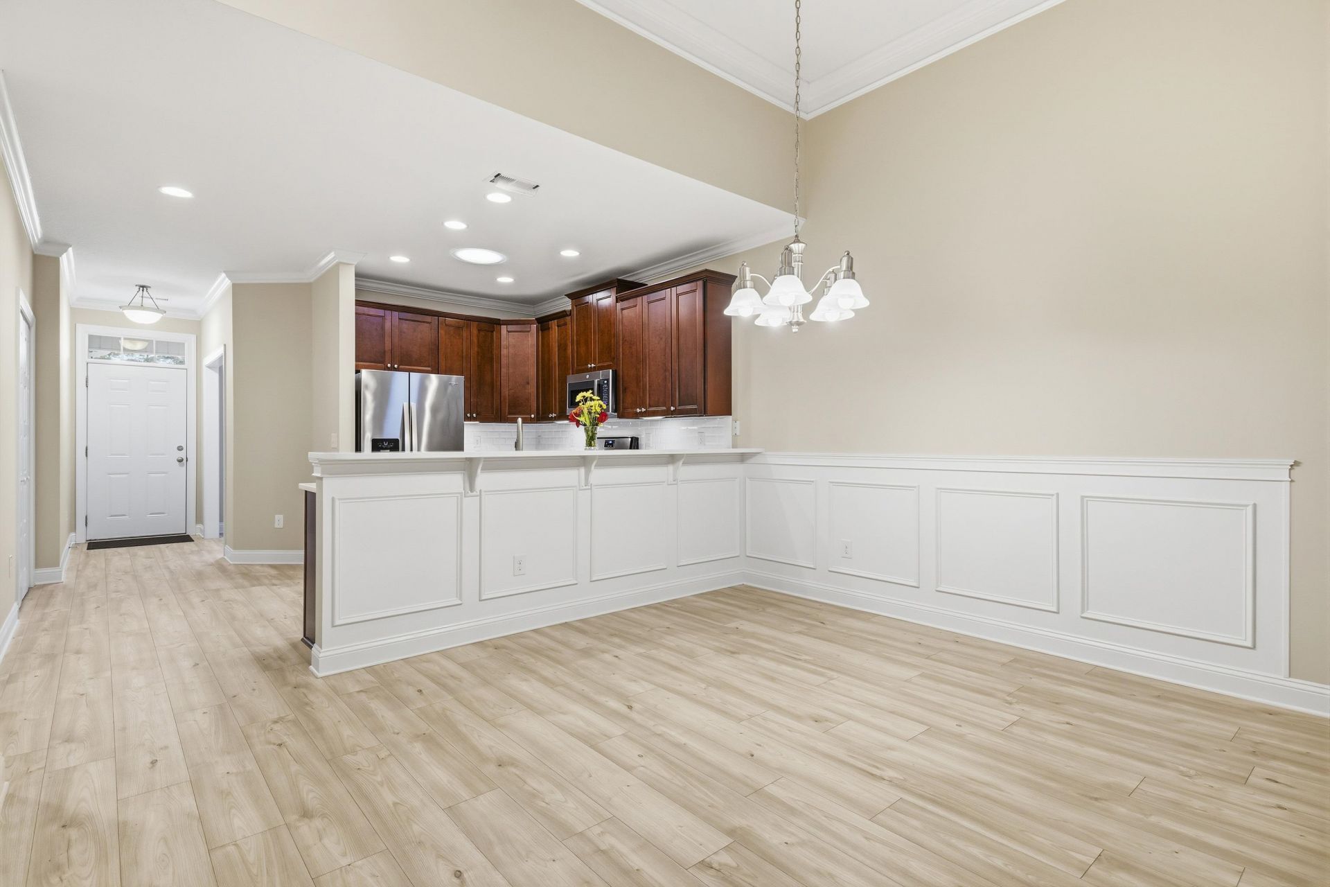 670 Sunnyside Dr. Photo 16