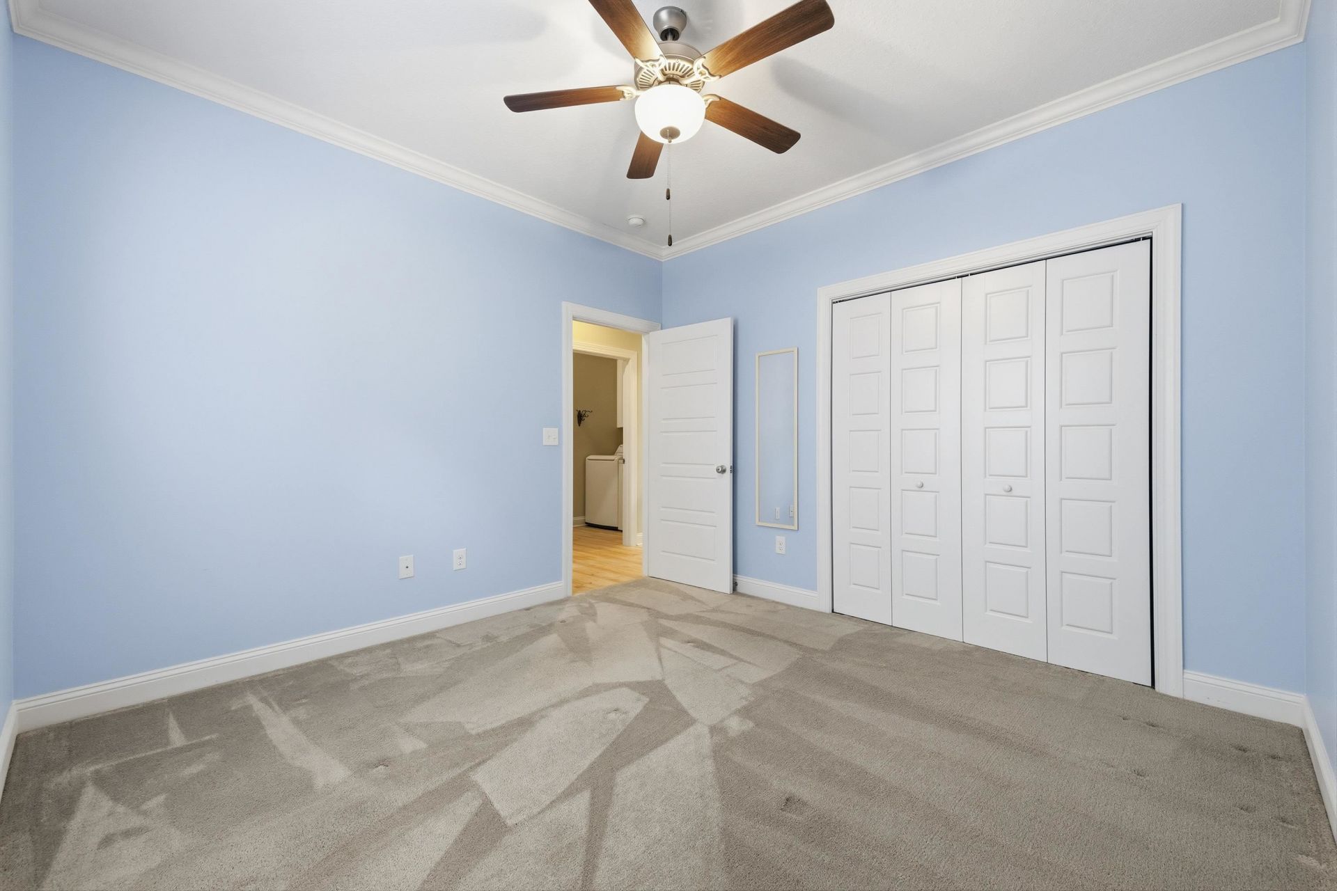 670 Sunnyside Dr. Photo 31