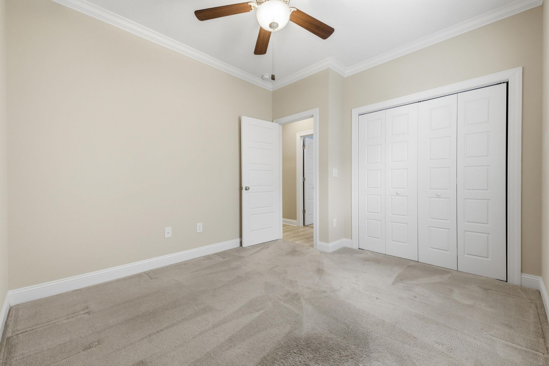 670 Sunnyside Dr. Photo 34