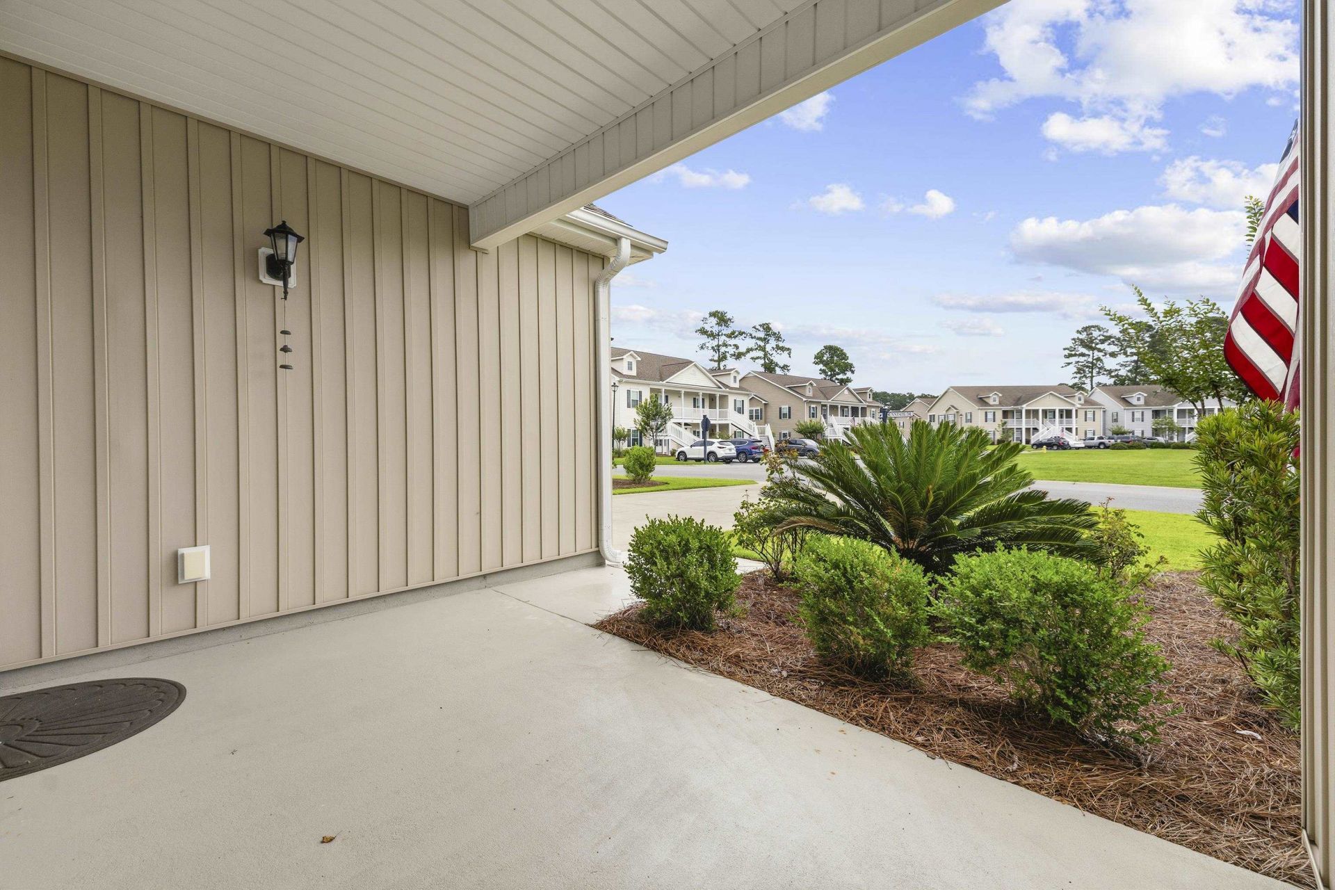 670 Sunnyside Dr. Photo 4