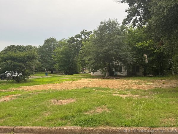 1119 S 4th Street , McAlester, OK 74501