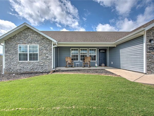 1481 General Parson Drive , Prairie Grove, AR 72753