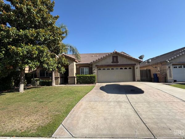 5113 Silver Clover Avenue, Bakersfield, CA 93313