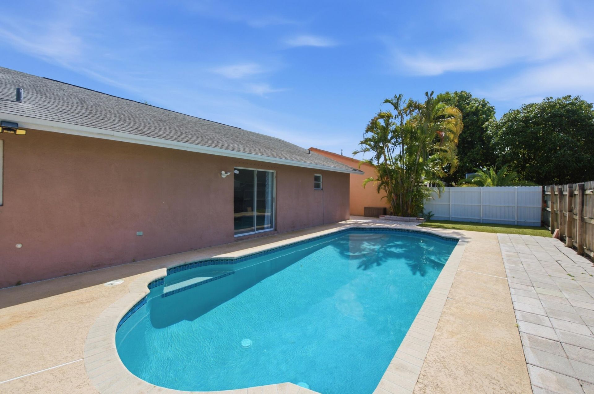 5635 Lake George Place, Lake Worth, FL 33463 Photo