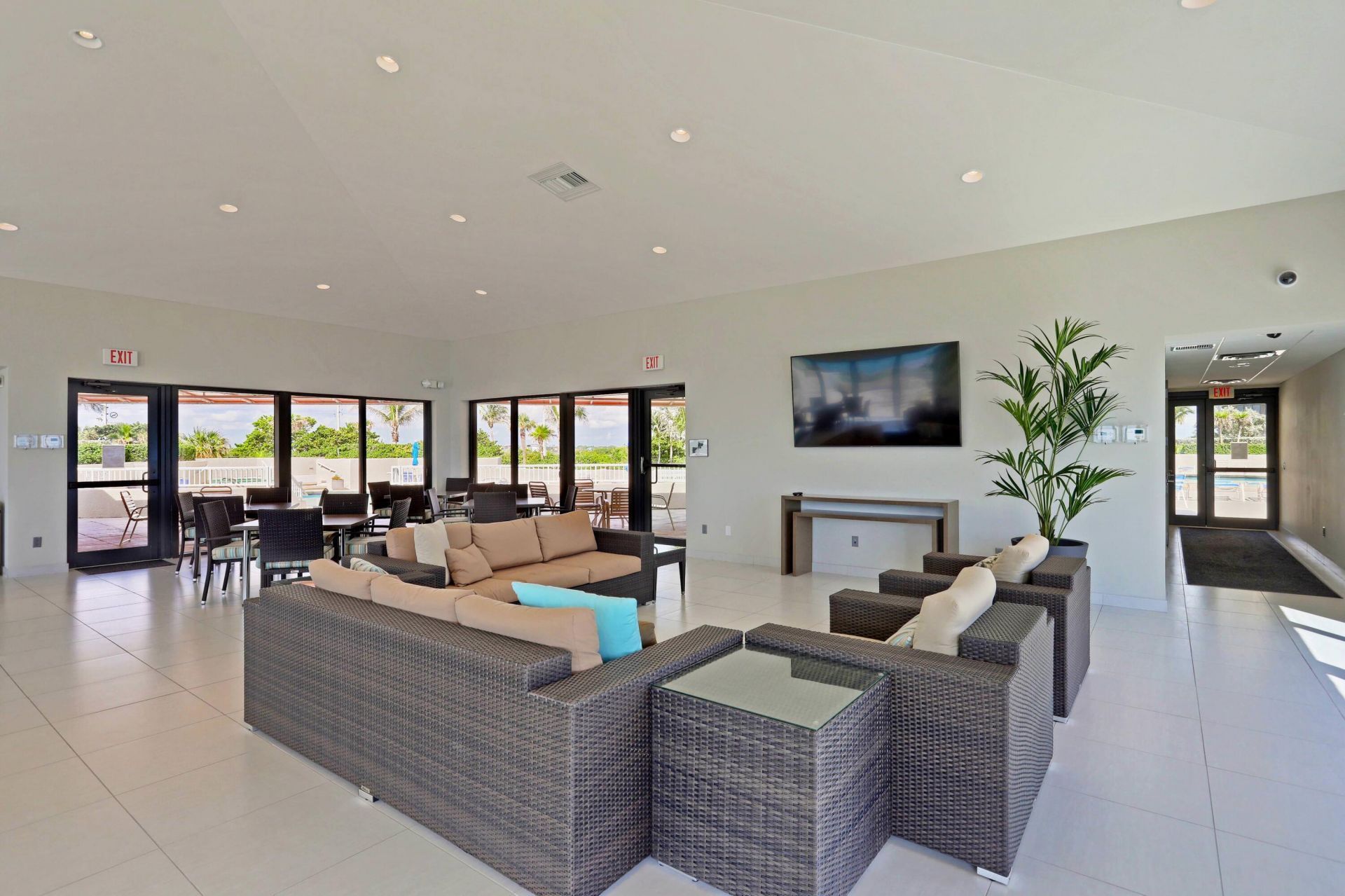 5510 N Ocean Drive, Unit 24d, Singer Island, FL 33404 Photo