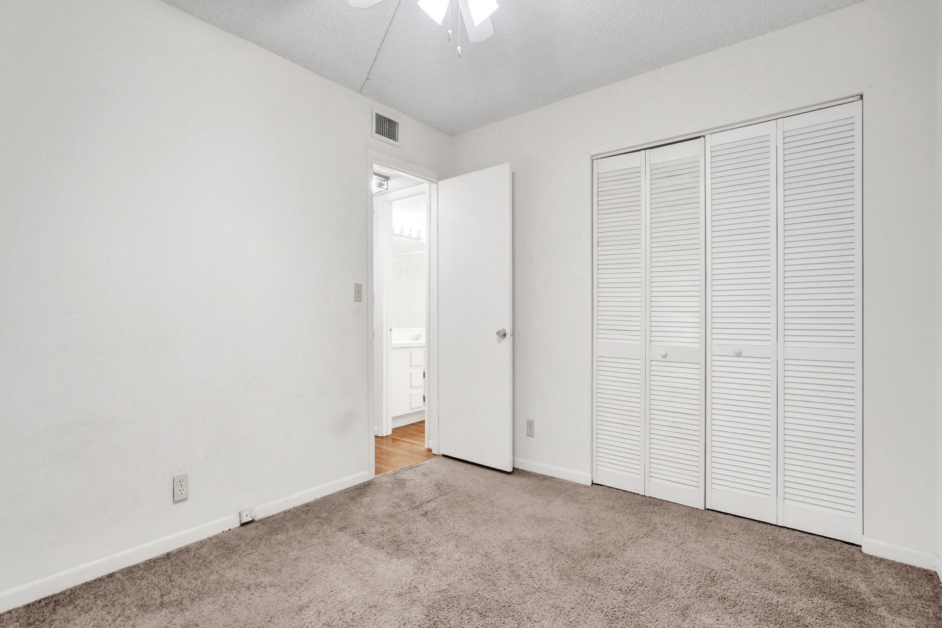 10451 W Broward Boulevard, Unit 205, Plantation, FL 33324 Photo