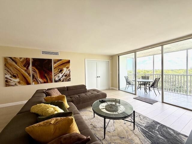 2681 S Course Drive, Unit 712, Pompano Beach, FL 33069 Photo