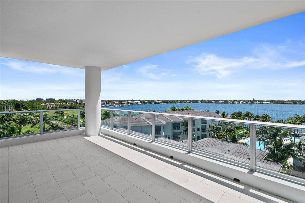 1 Water Club Way, Unit 604, North Palm Beach, FL 33408 Photo