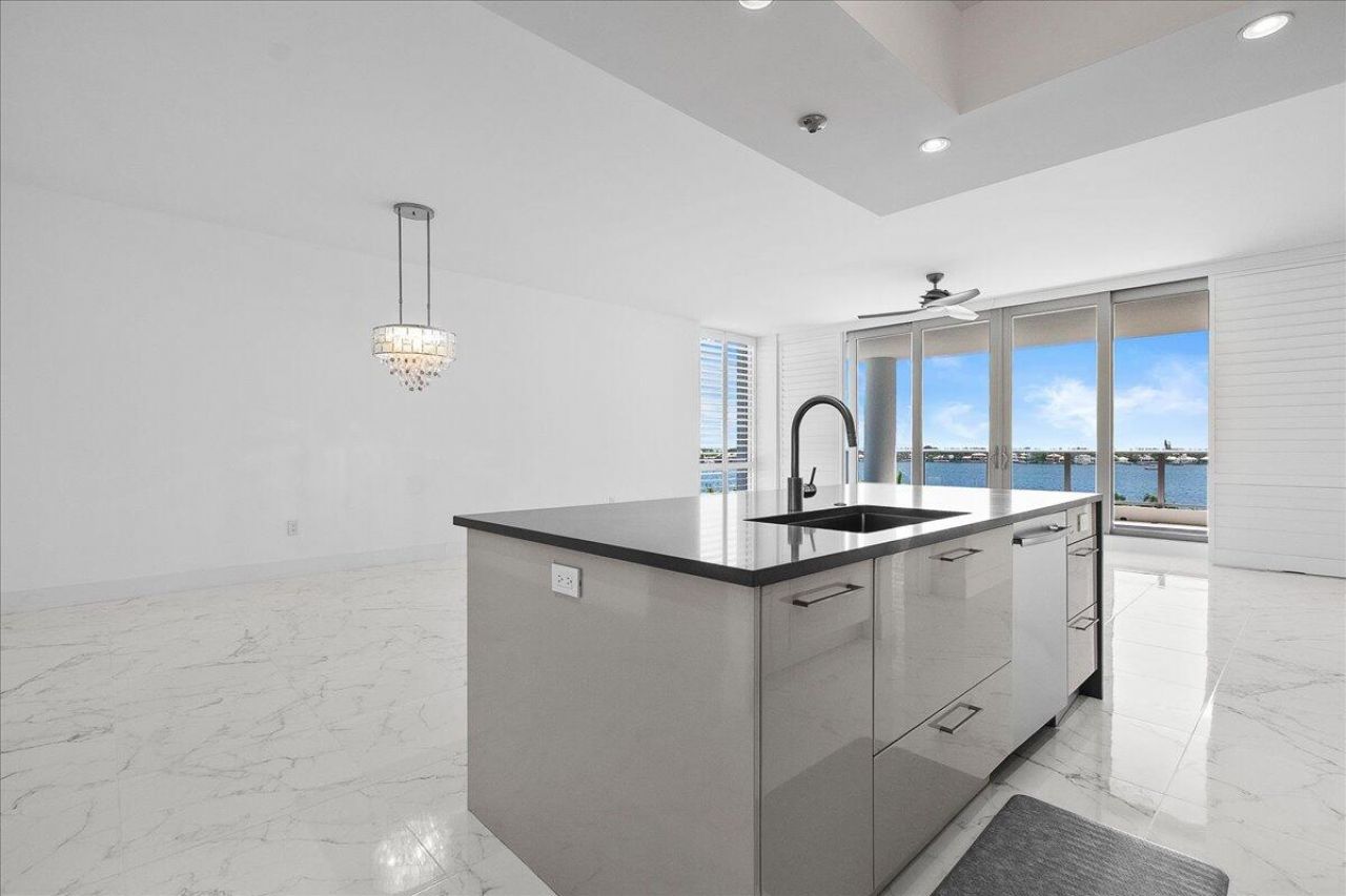 1 Water Club Way, Unit 604, North Palm Beach, FL 33408 Photo