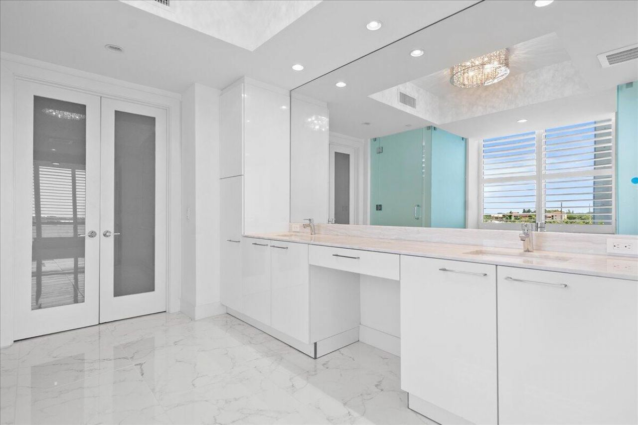 1 Water Club Way, Unit 604, North Palm Beach, FL 33408 Photo