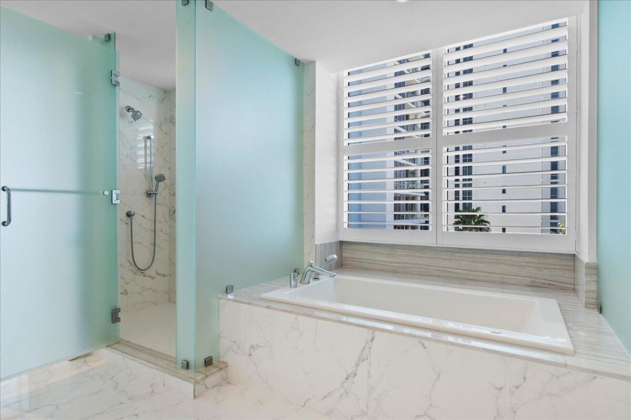 1 Water Club Way, Unit 604, North Palm Beach, FL 33408 Photo