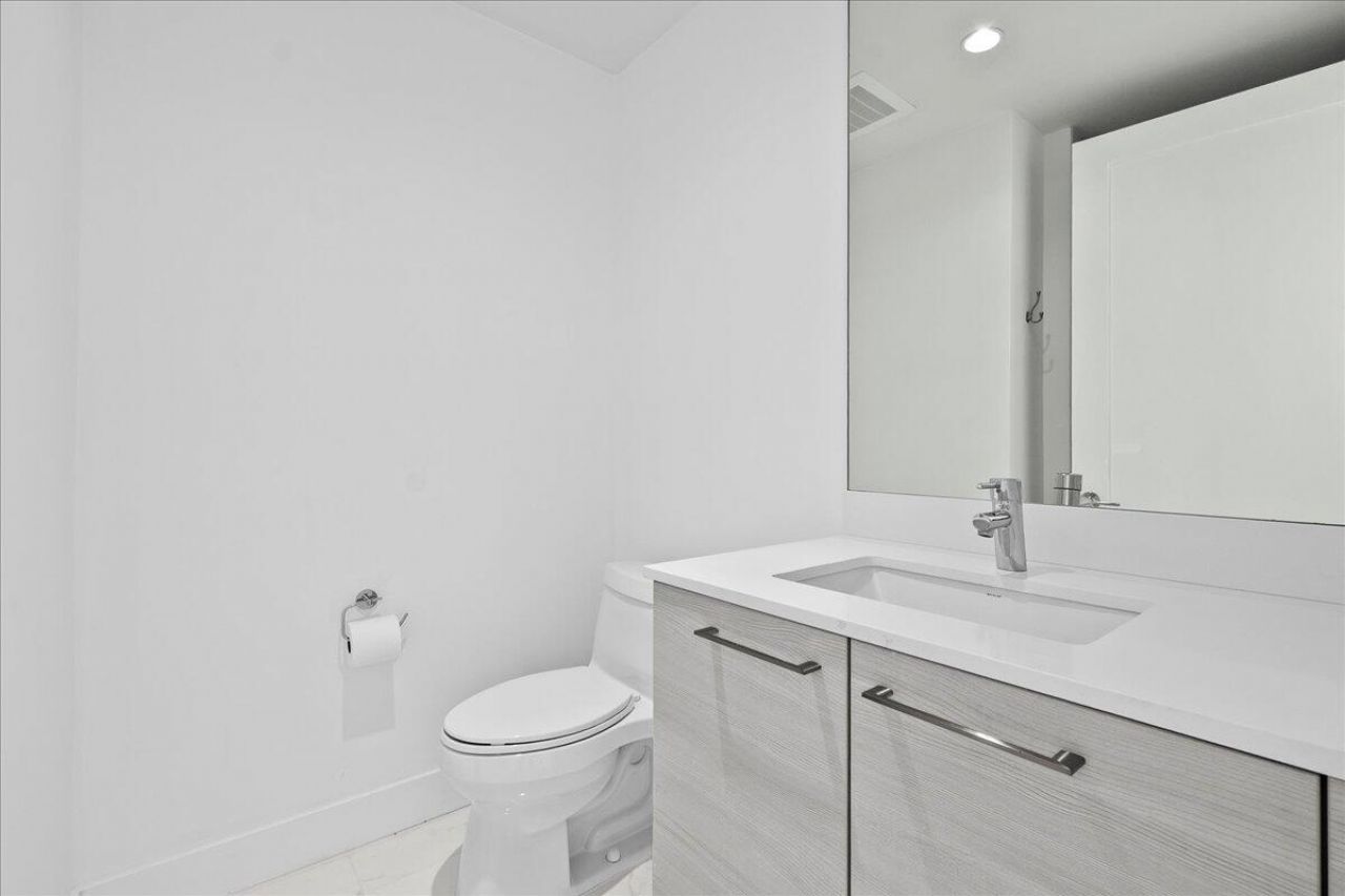1 Water Club Way, Unit 604, North Palm Beach, FL 33408 Photo