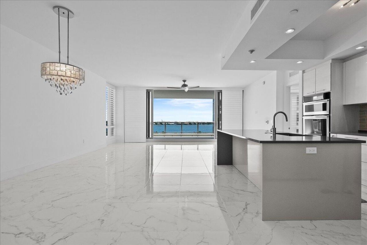 1 Water Club Way, Unit 604, North Palm Beach, FL 33408 Photo