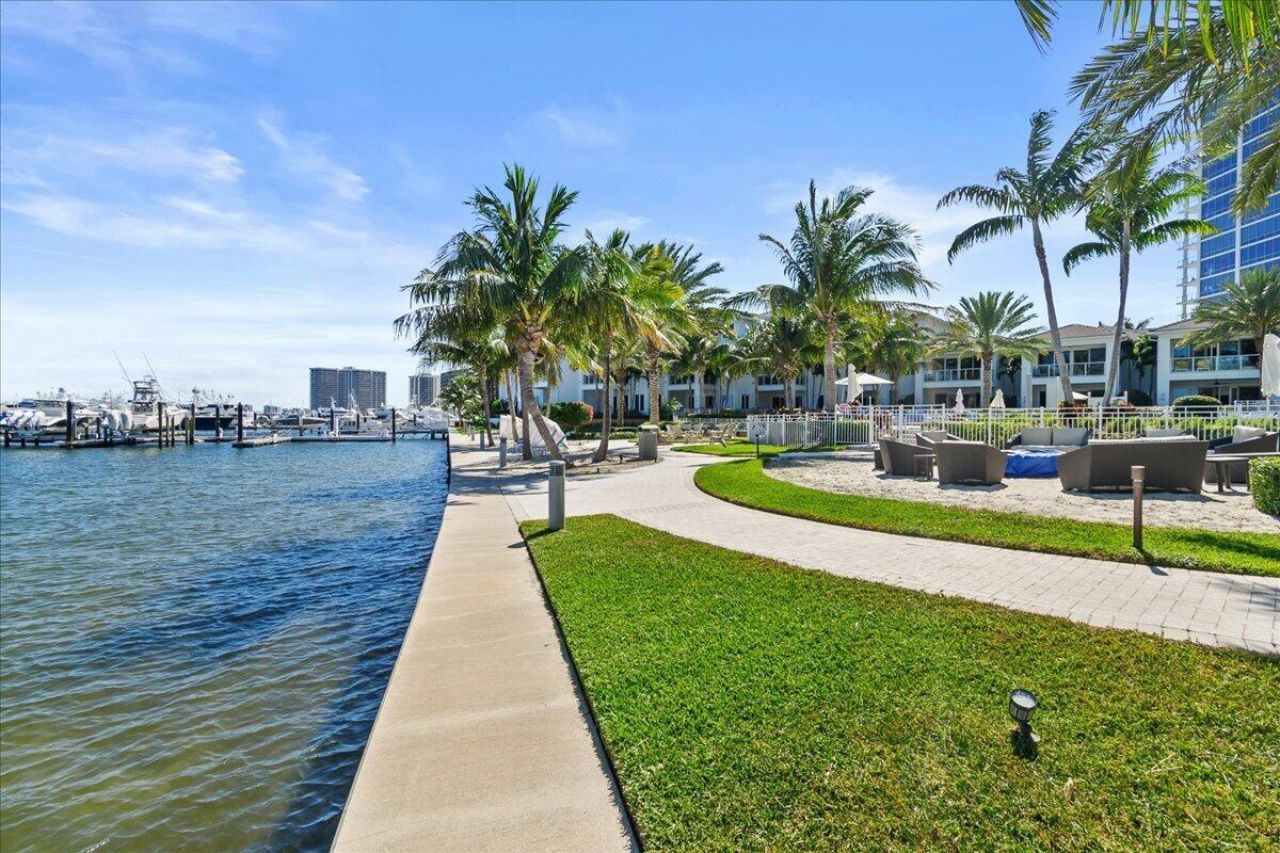 1 Water Club Way, Unit 604, North Palm Beach, FL 33408 Photo