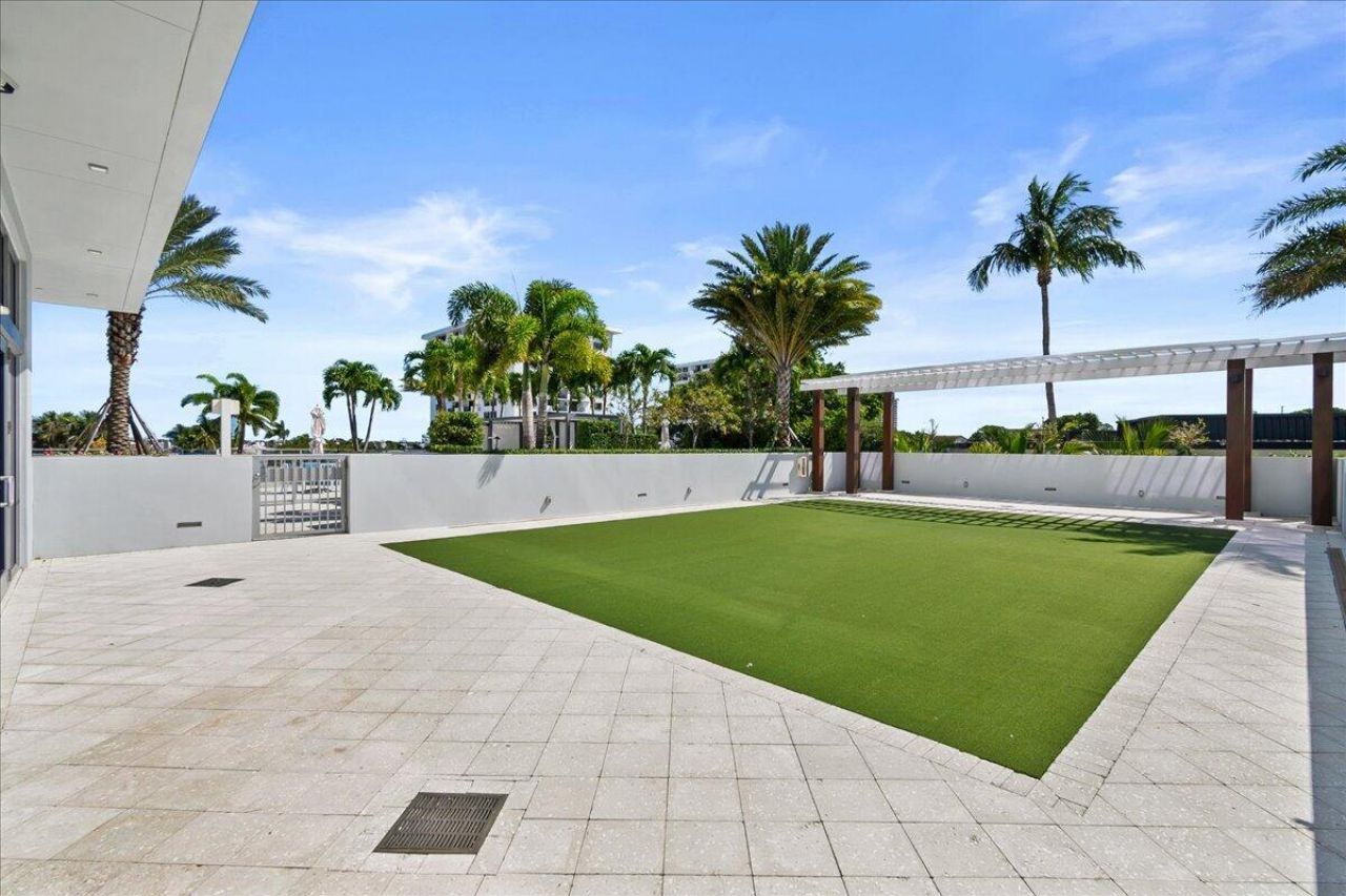 1 Water Club Way, Unit 604, North Palm Beach, FL 33408 Photo
