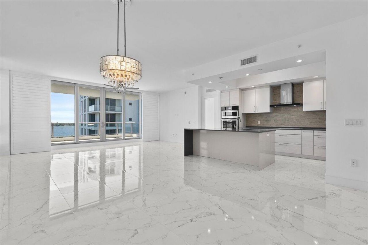 1 Water Club Way, Unit 604, North Palm Beach, FL 33408 Photo