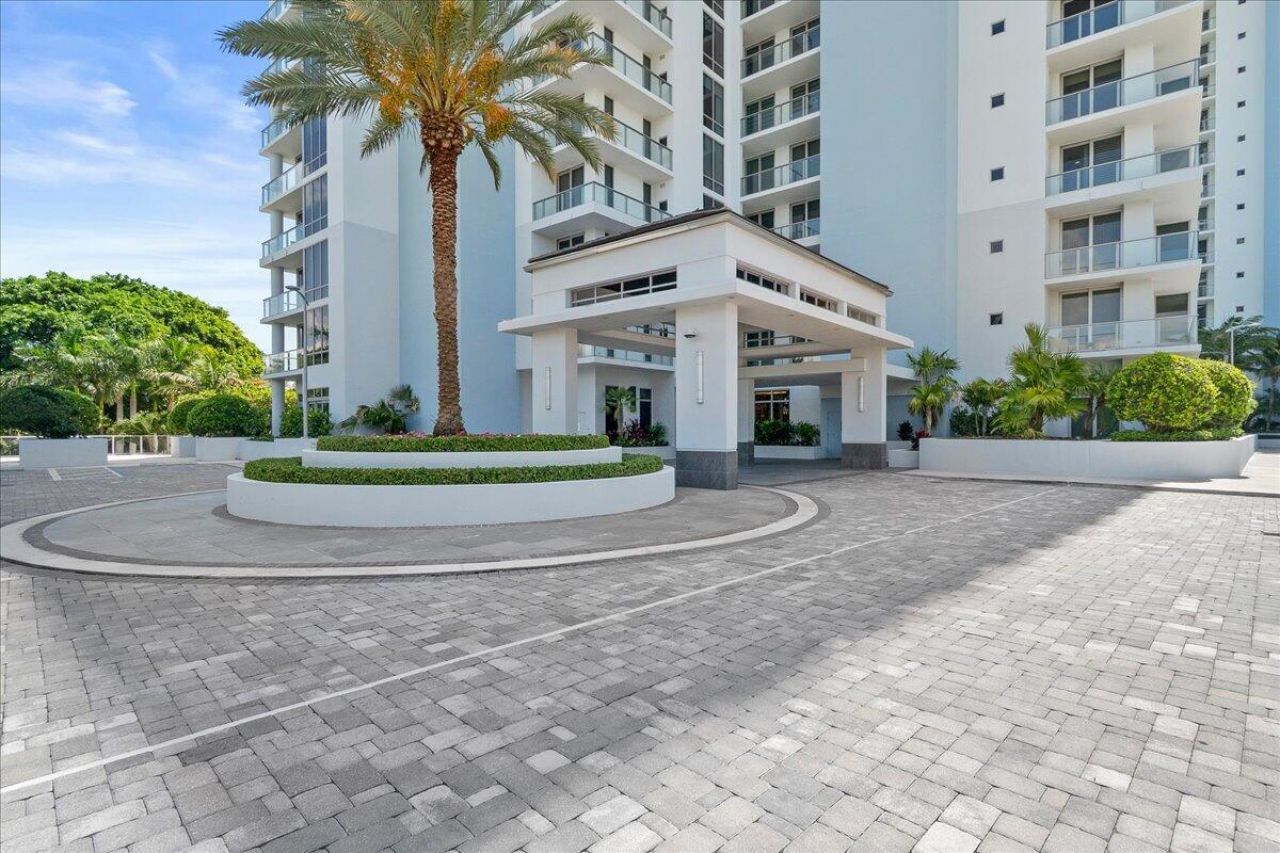 1 Water Club Way, Unit 604, North Palm Beach, FL 33408 Photo