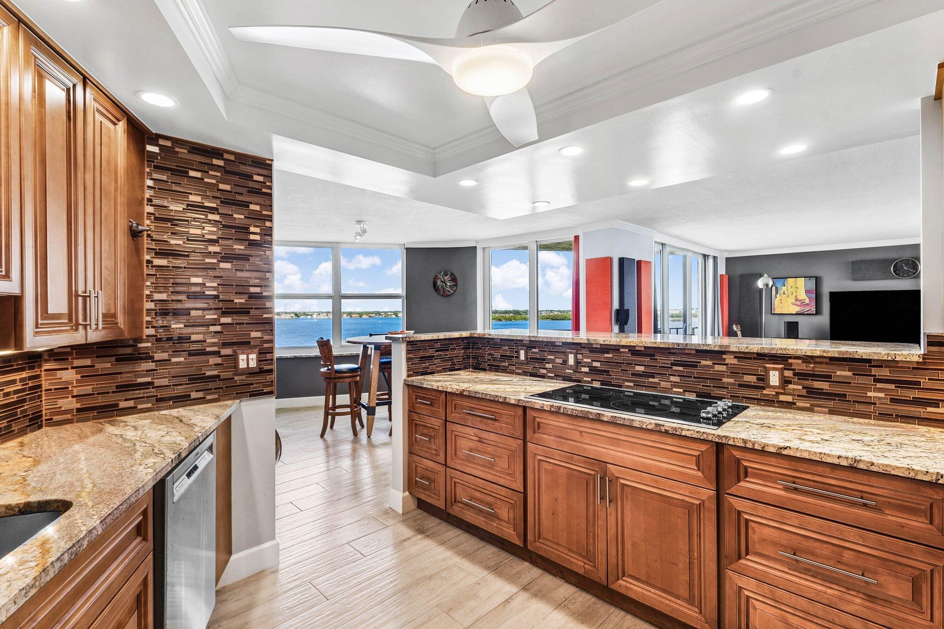 5420 N Ocean Drive, Unit 905, West Palm Beach, FL 33404 Photo