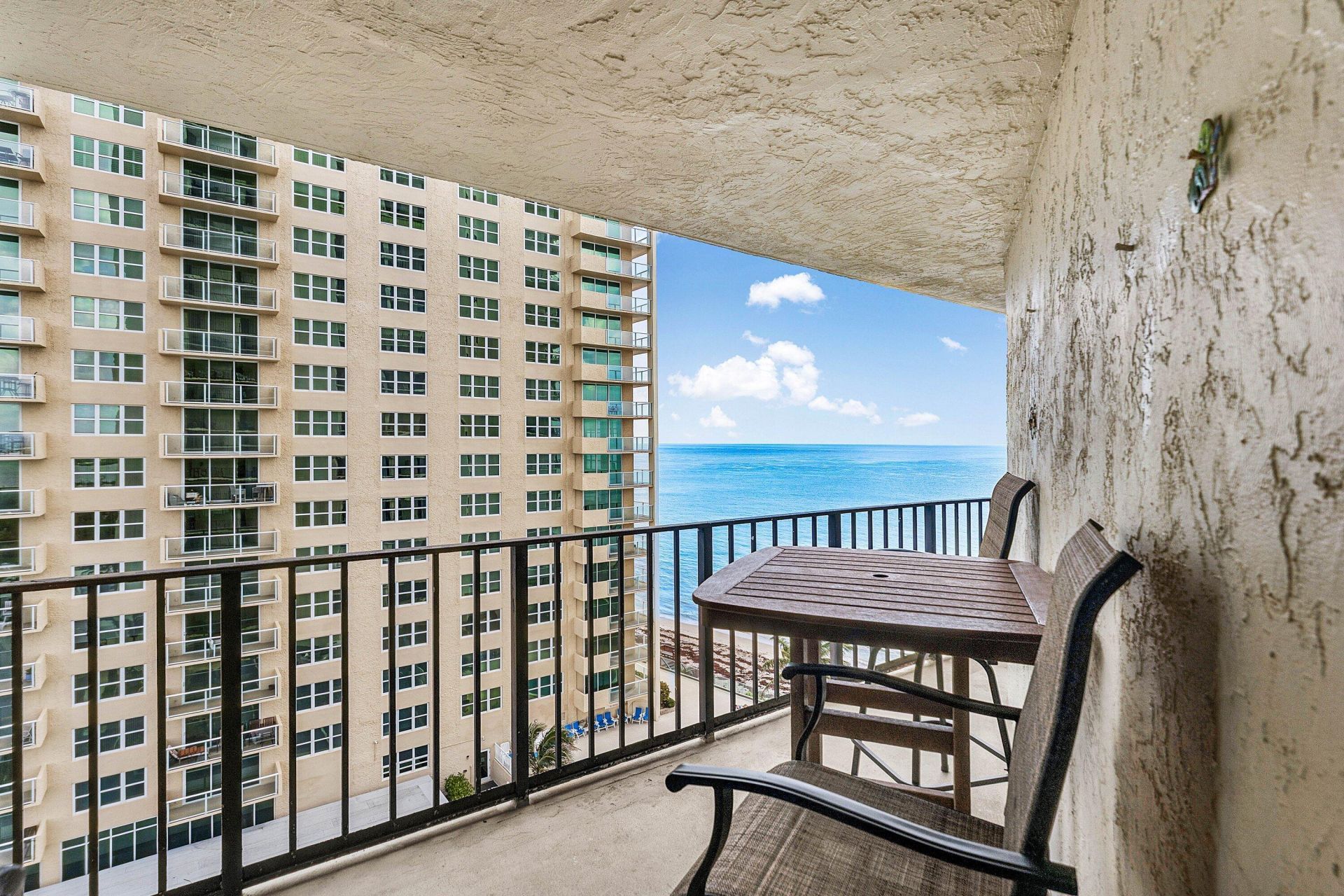 5420 N Ocean Drive, Unit 905, West Palm Beach, FL 33404 Photo