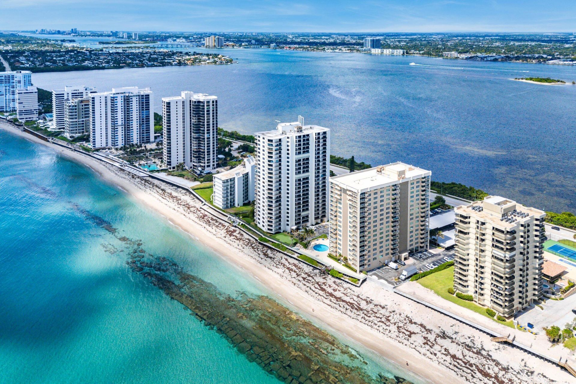 5420 N Ocean Drive, Unit 905, West Palm Beach, FL 33404 Photo