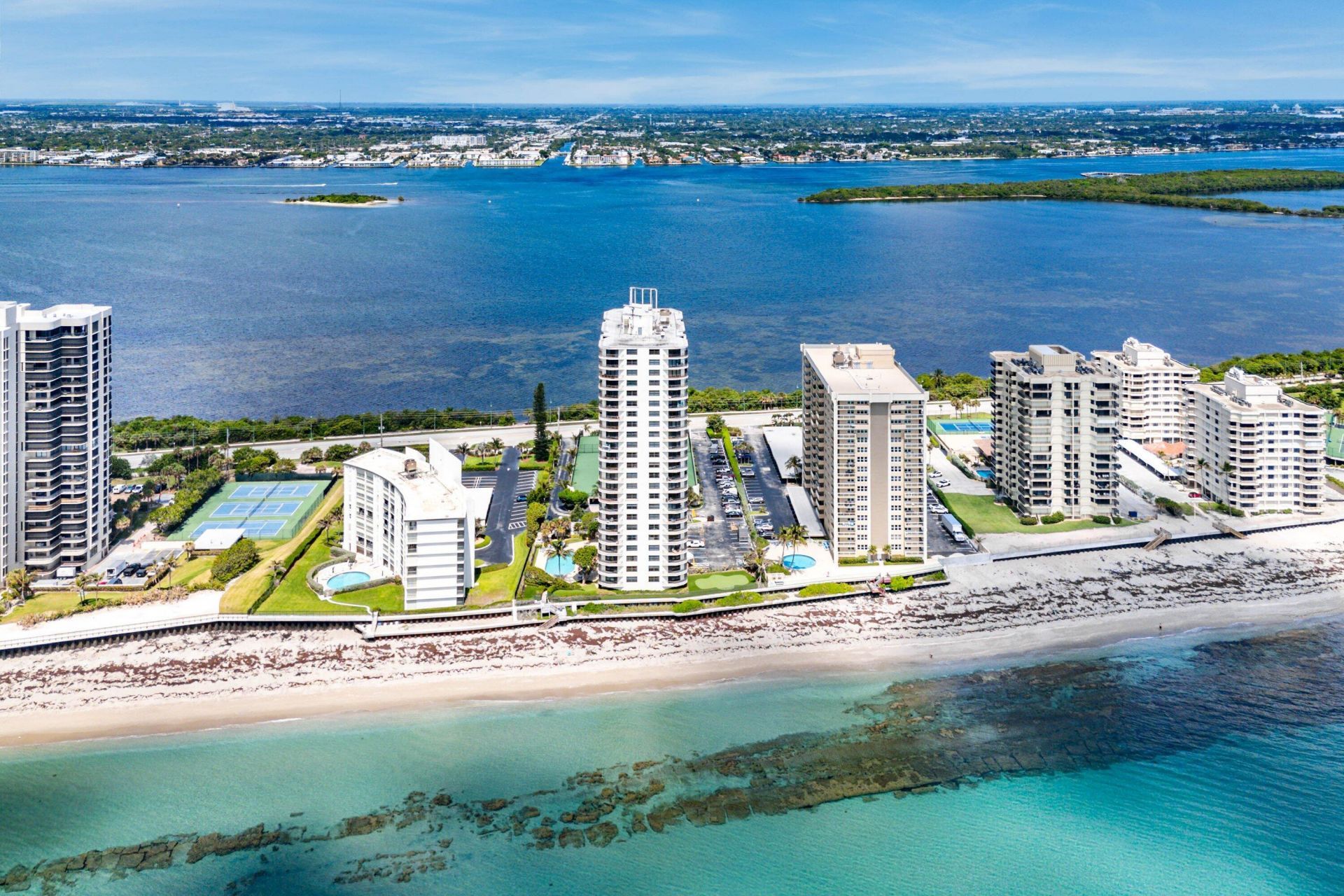 5420 N Ocean Drive, Unit 905, West Palm Beach, FL 33404 Photo